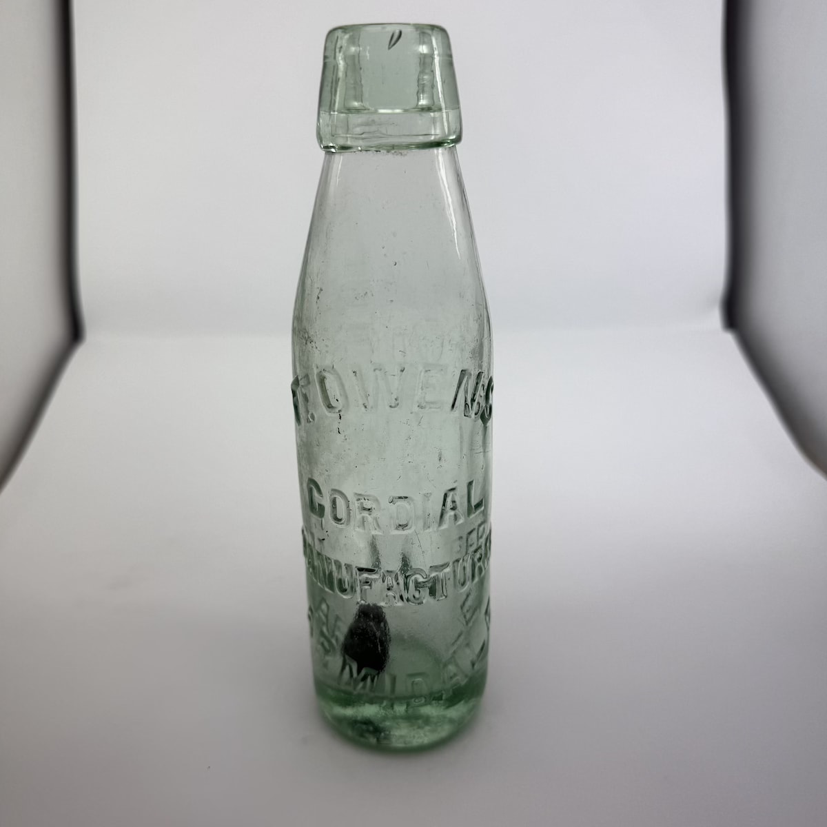 Patent. F. Owens, Armidale. Two dimples at base. Kilner Patent. 6 oz. (New South Wales)