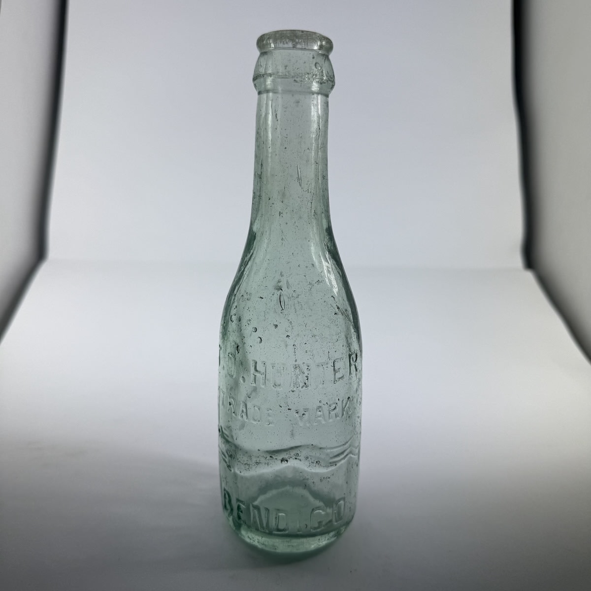 Crown Seal. T. O. Hunter, Bendigo. Greyhound. Aqua. Crossways. (Victoria)