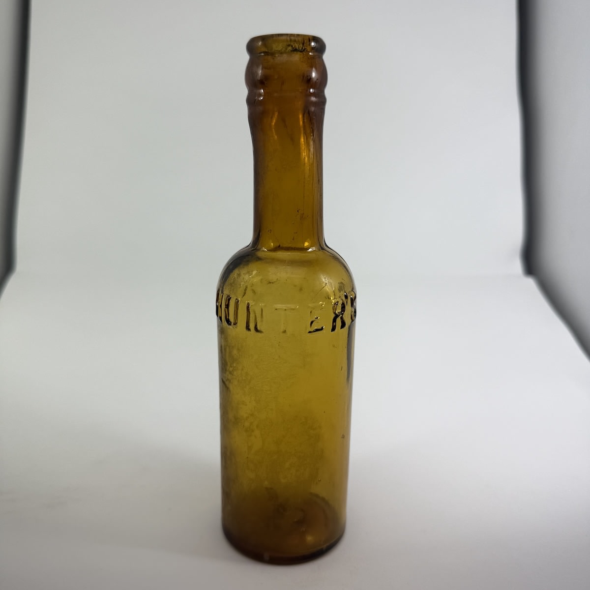 Hunter's Paw Paw hot sauce, amber, 5 oz. (Queensland)