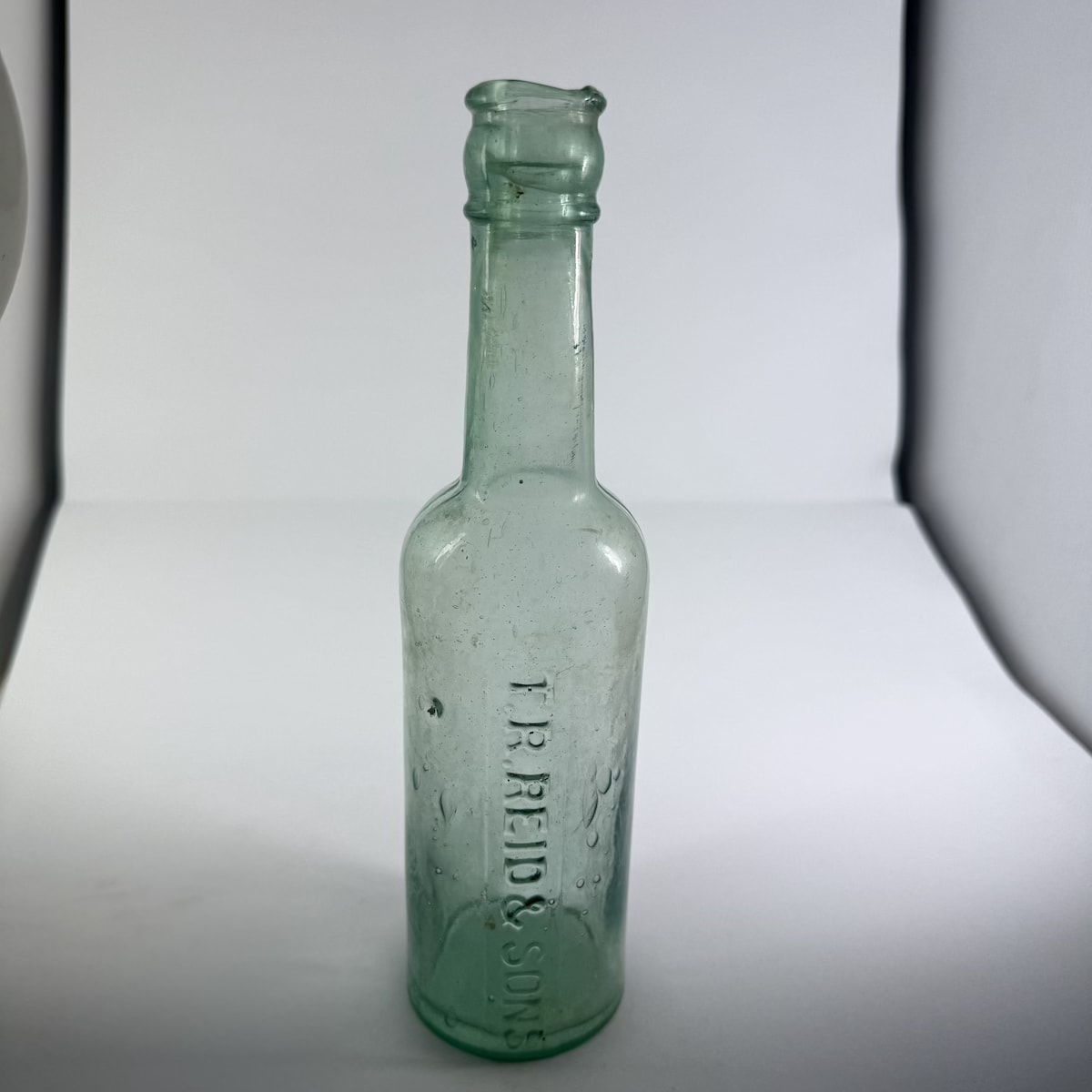 Sauce. T. R. Reid & Sons. Hot Sauce. 10 oz. (West Melbourne, Victoria)