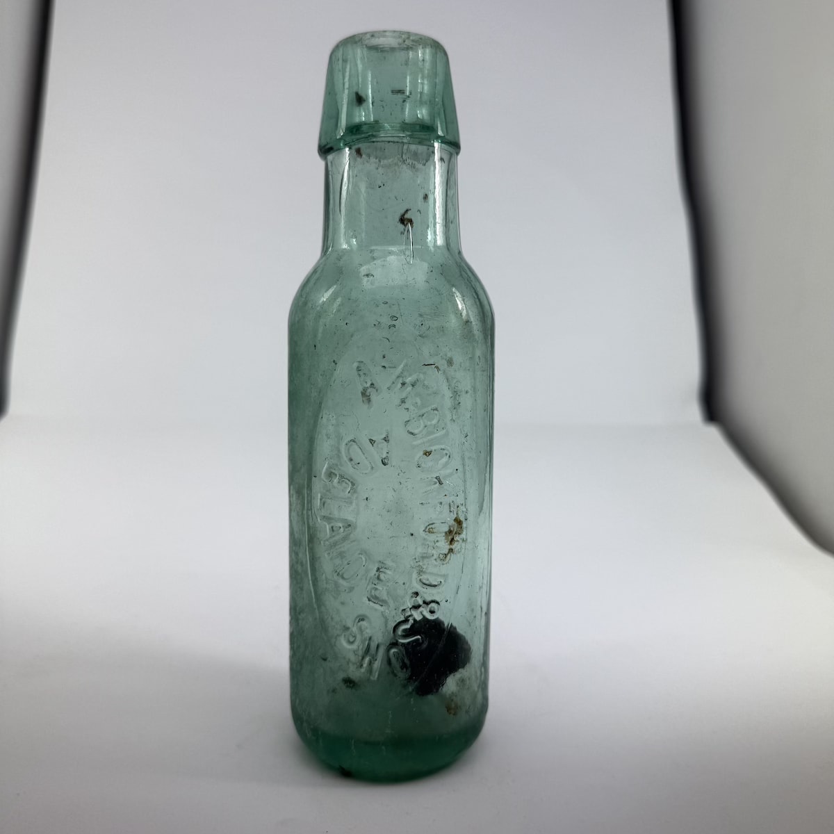 Lamont. A. M. Bickford & Sons, Adelaide with highly curved writing. HBF, OO base mark. Aqua. 6 oz. (South Australia)