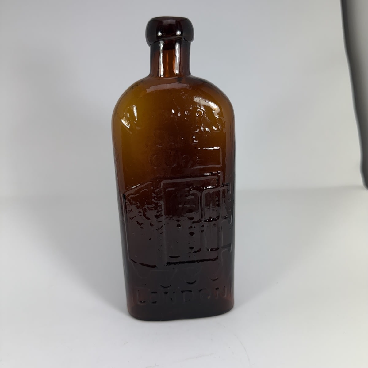 Warner's Safe Cure, London. Darker Amber. 1/2 Pint. (United Kingdom)