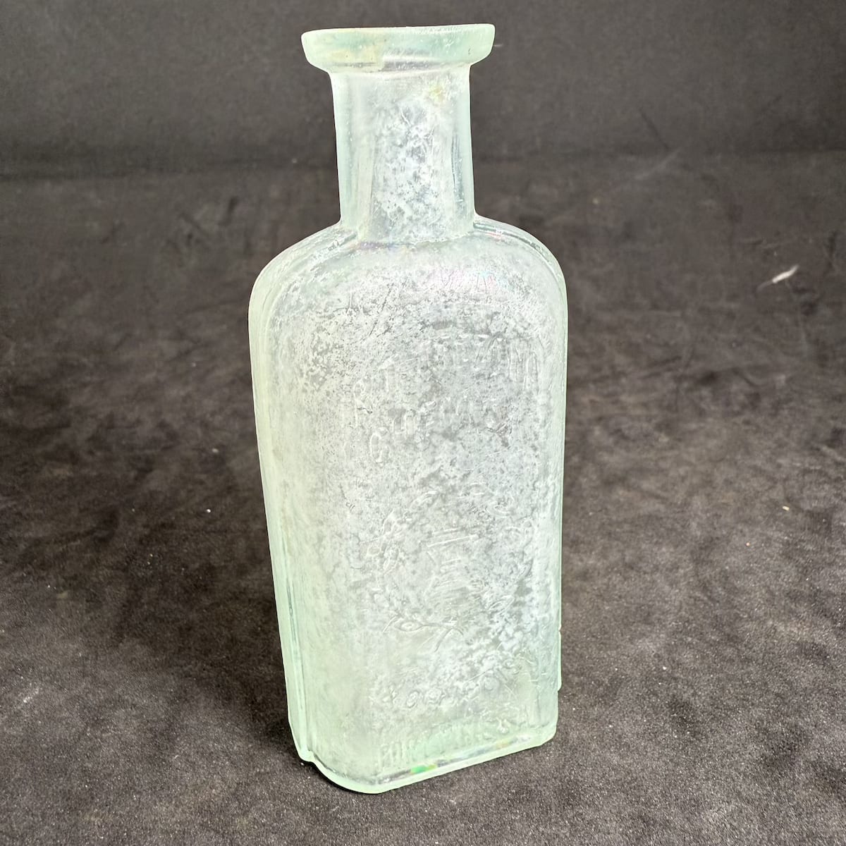 Chemist. R. T. Trezona, Port Pirie. Mortar & Pestle. Aqua. 2 oz. 105 mm. (South Australia)