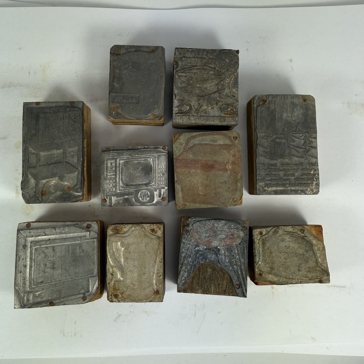 10 Small Printers Blocks: Electric Frypan; Iron; Bin; BBQ; Radio; Heater and more,. From a Deniliquin NSW Newspaper.