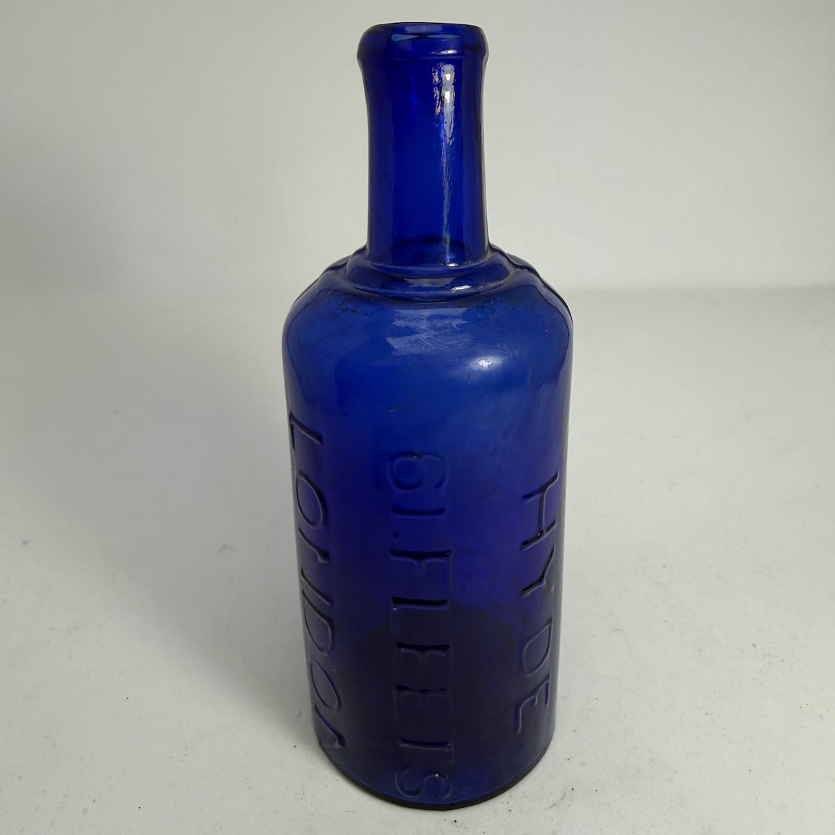 Ink. Hyde, 61 Fleets, London. Cobalt Blue. About 5 oz. 146 mm.