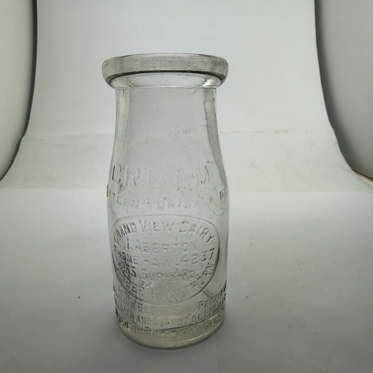 Cream. I. Aberton, Grand View Dairy, Burke Rd., Upper Hawthorn, Base: 150. 1/4 Pint. (Victoria)