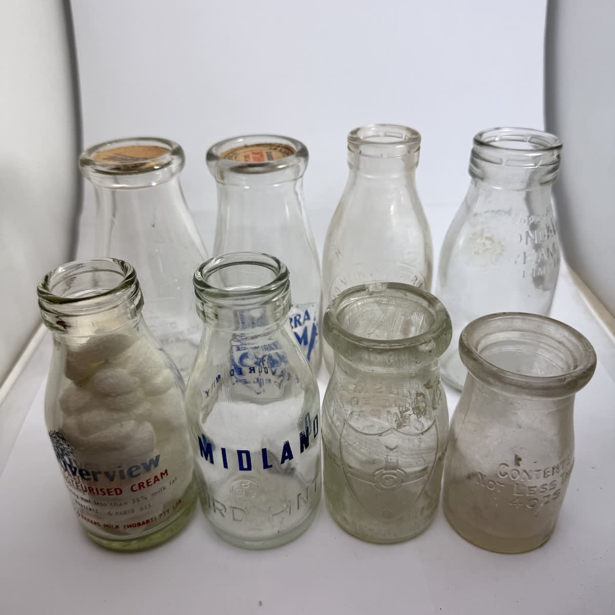 8 small sized Milks & Creams: Oakes, Richmond; Banyarra Cream; New England Milk Industries; Devondale; Riverview; Midland; Willsmere & Generic.