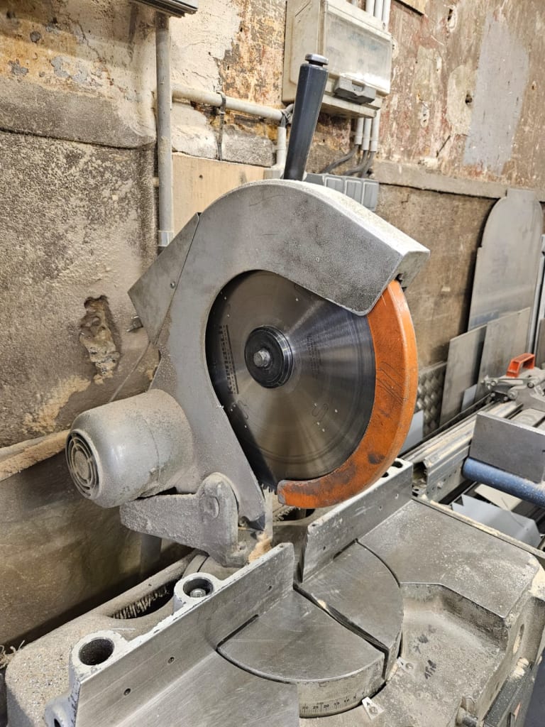 TRONCONNEUSE ALU ELUMATEC DIAMETRE 380 avec butée 1 (7).jpeg