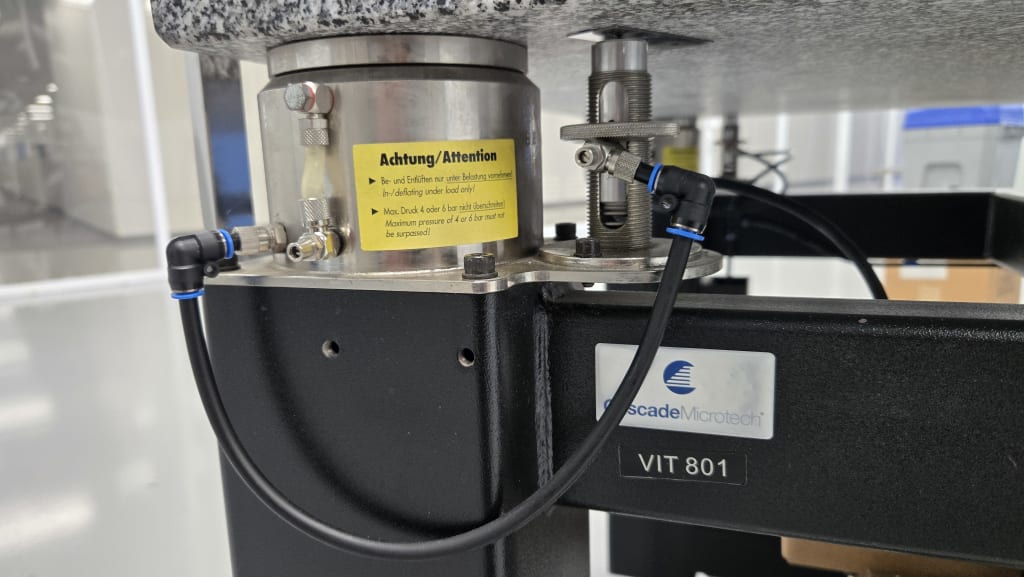 12g_Cascade Microtech PM8.jpg