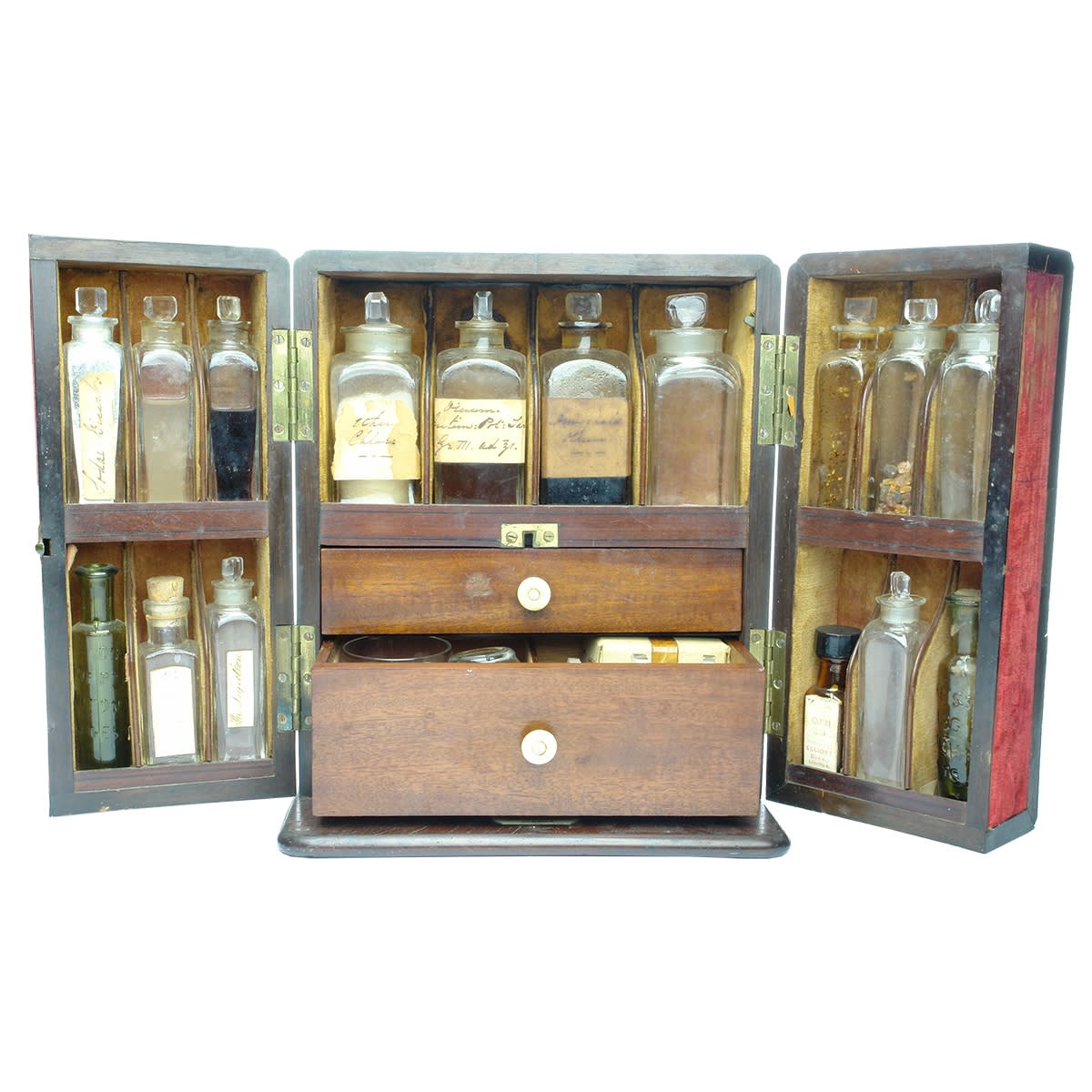 Pharmacy. Savory & Moore, London Medicine Chest with 19 bottles including 2 x Elliott, Sydney and 2 x Altona Drops, 2 drawers are full including scales, A. J. L. Townley, Pharmacist, Darling Point etched dose cup, clear eye bath. (NOT FOR POST)