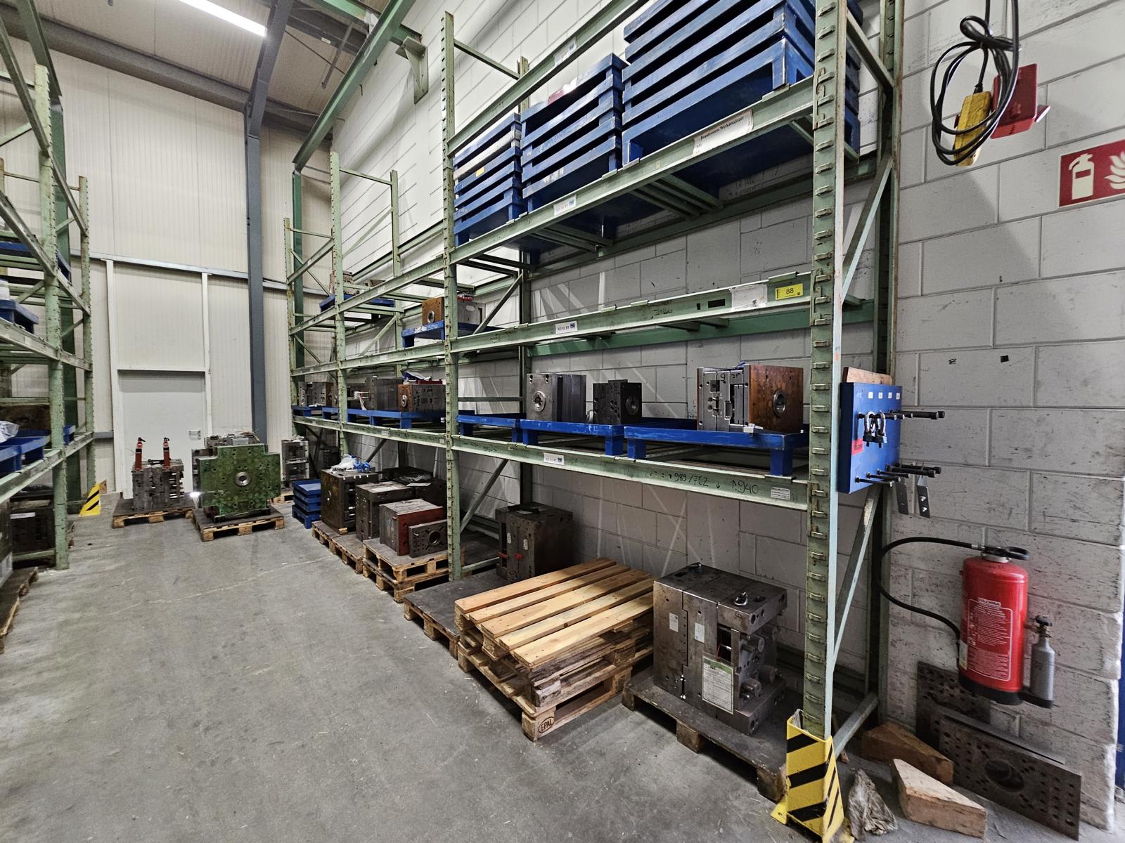 Heavy-Duty-Shelving Unit