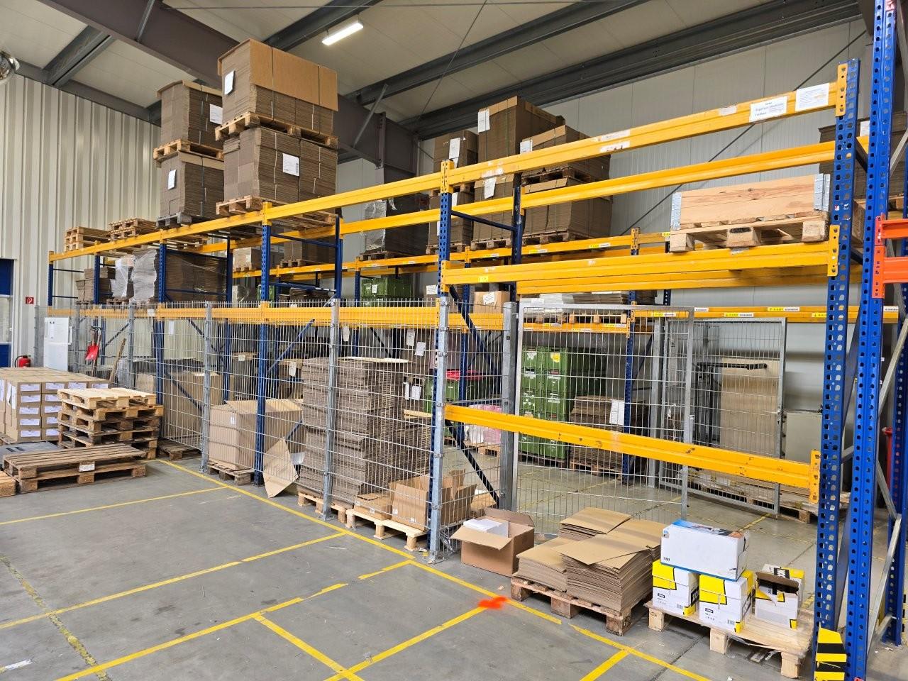 Heavy-Duty-Shelving Unit