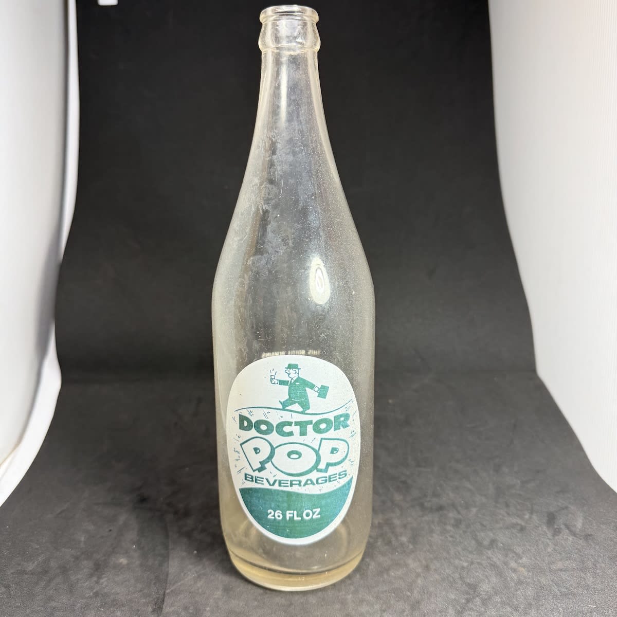 Ceramic Label Crown Seal. Doctor Pop Beverages. 2 Ontario Avenue, Panorama. 26 oz. (South Australia)