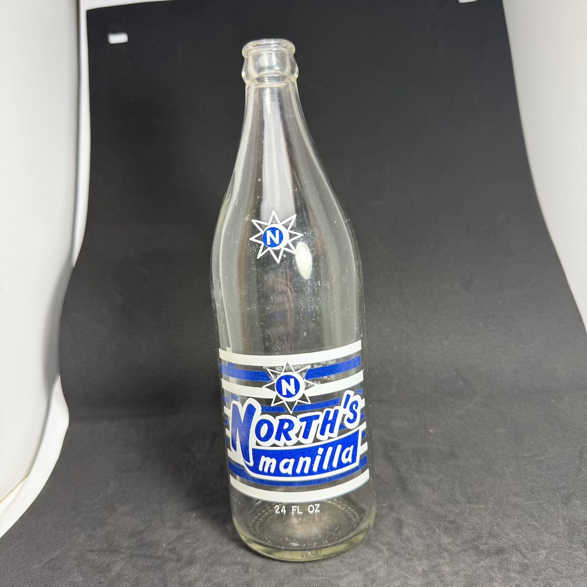 Crown Seal Ceramic Label. North's Manilla. F. W. North & Son. 24 oz. Blue & White. (New South Wales)