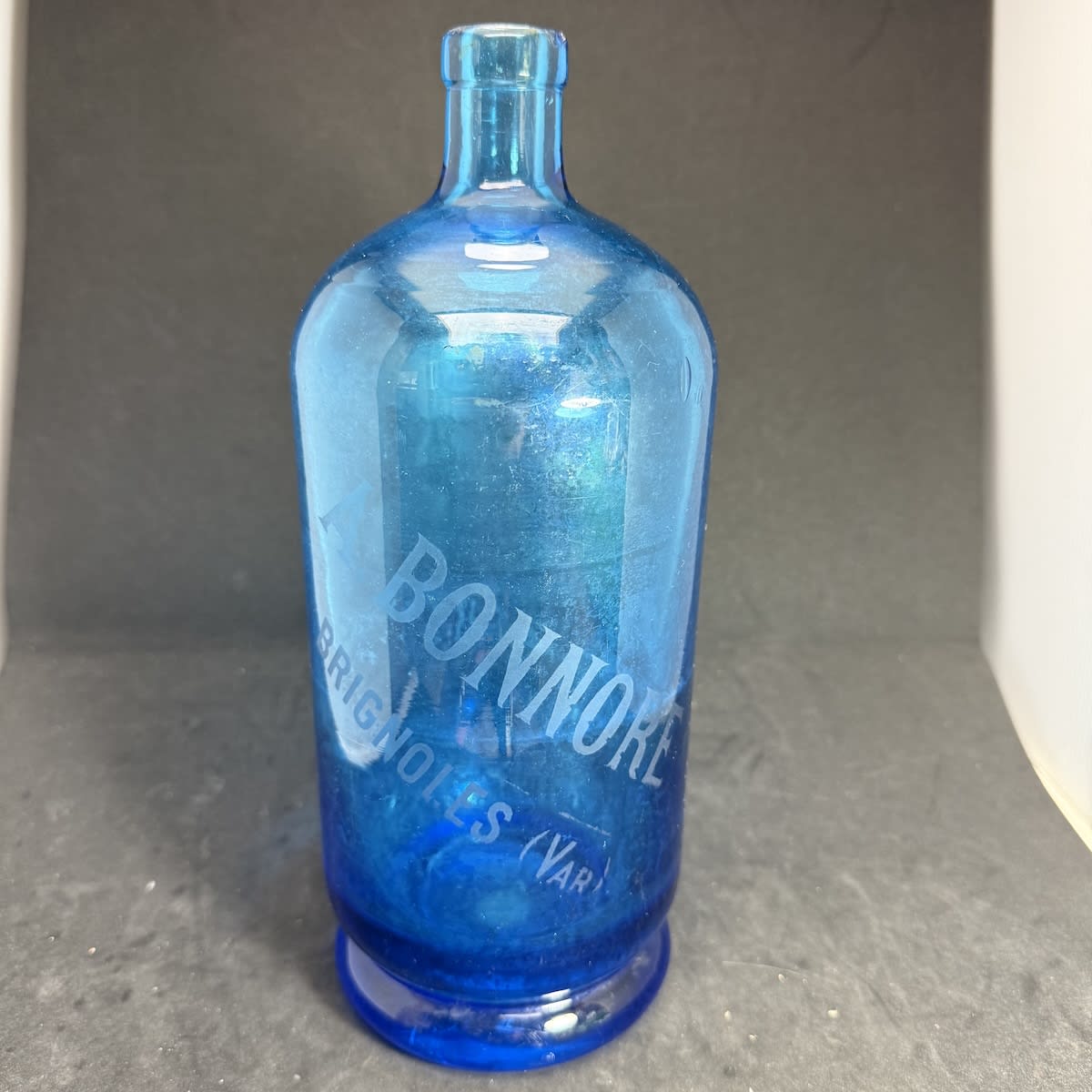 Soda Syphon. A. Bonnore, Brignoles. Mid Blue. 35 oz. (France)