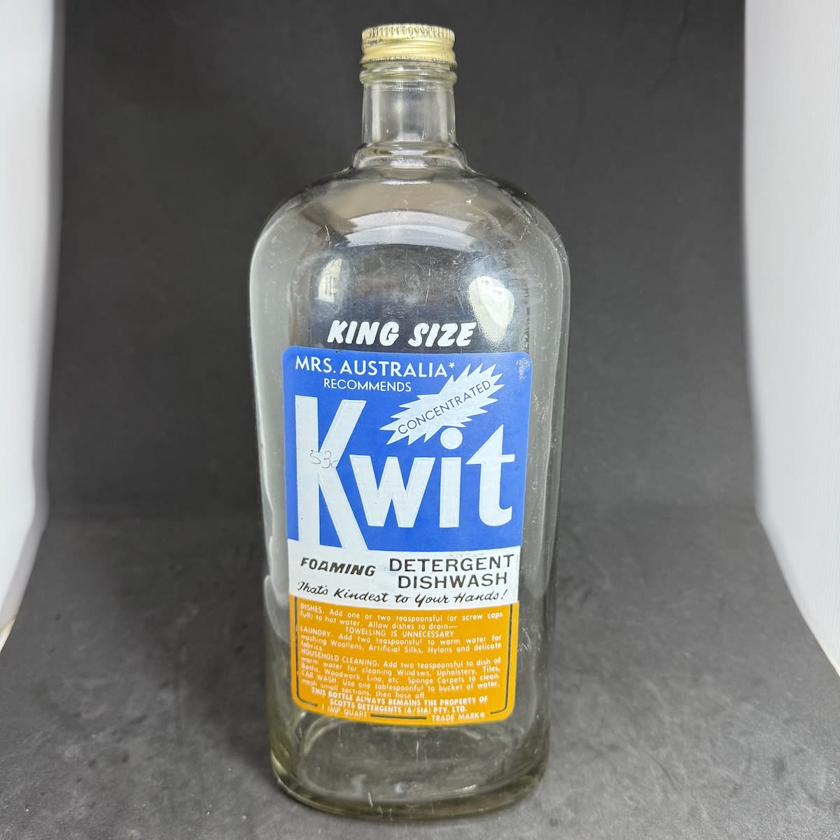 Ceramic Label Dishwashing Detergent. KWIT. Scotts Detergents (A/sia) Pty. Ltd. Mrs Australia recommends. Quart.