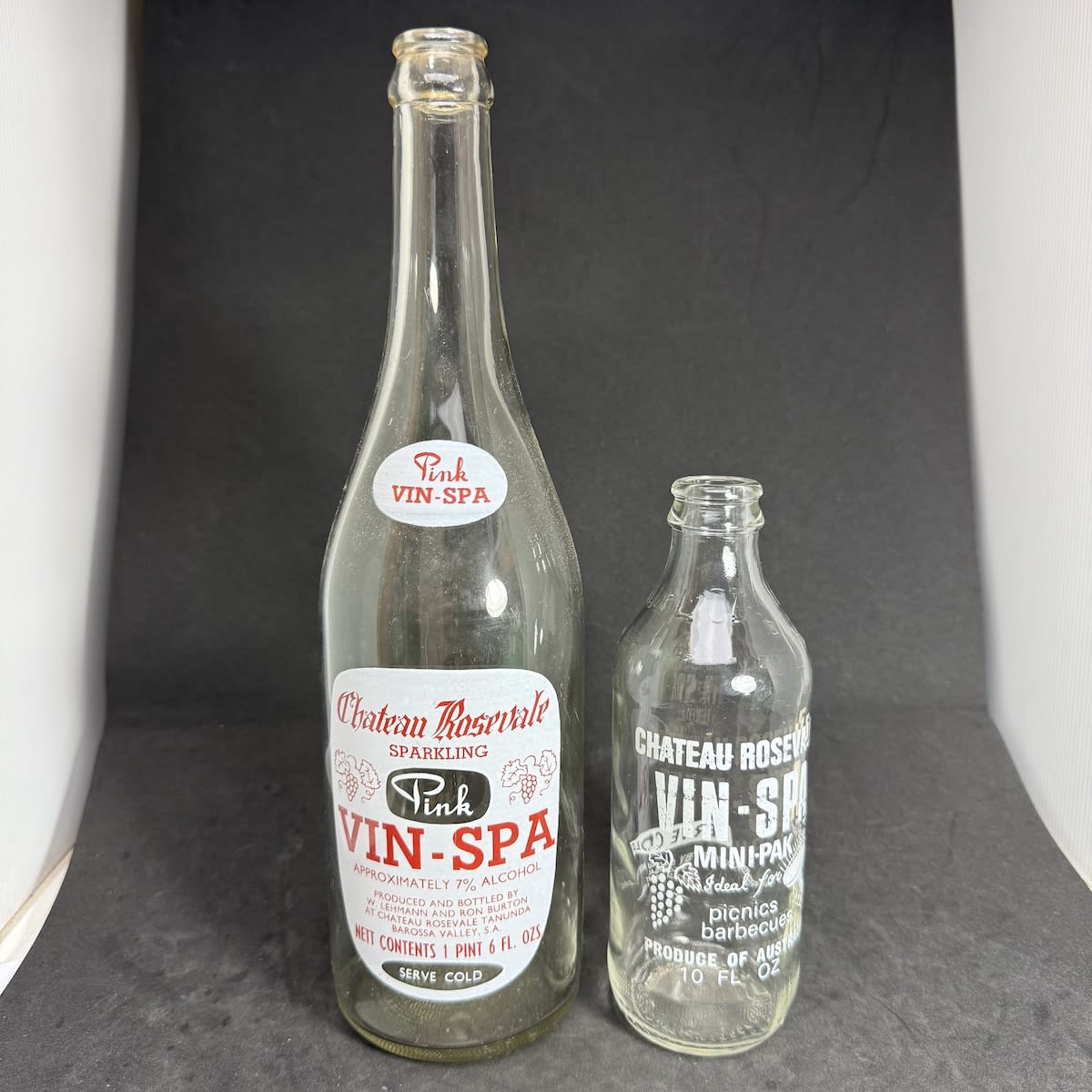 2 Ceramic Label Wines: Chateau Rosevale Vin-Spa. W. Lehmann & Ron Burton. Tanunda Barossa Valley. Pin Vin-Spa 26 oz Mini Pak One Trippa Ideal for picnics, barbecues. 10 oz. (South Australia)
