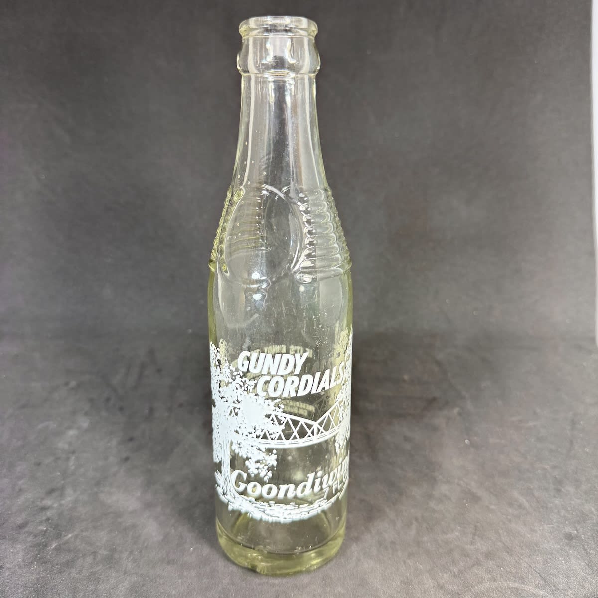 Crown Seal. Ceramic Label. Gundy Cordials Goondiwindi. Bullet shape. (Queensland)