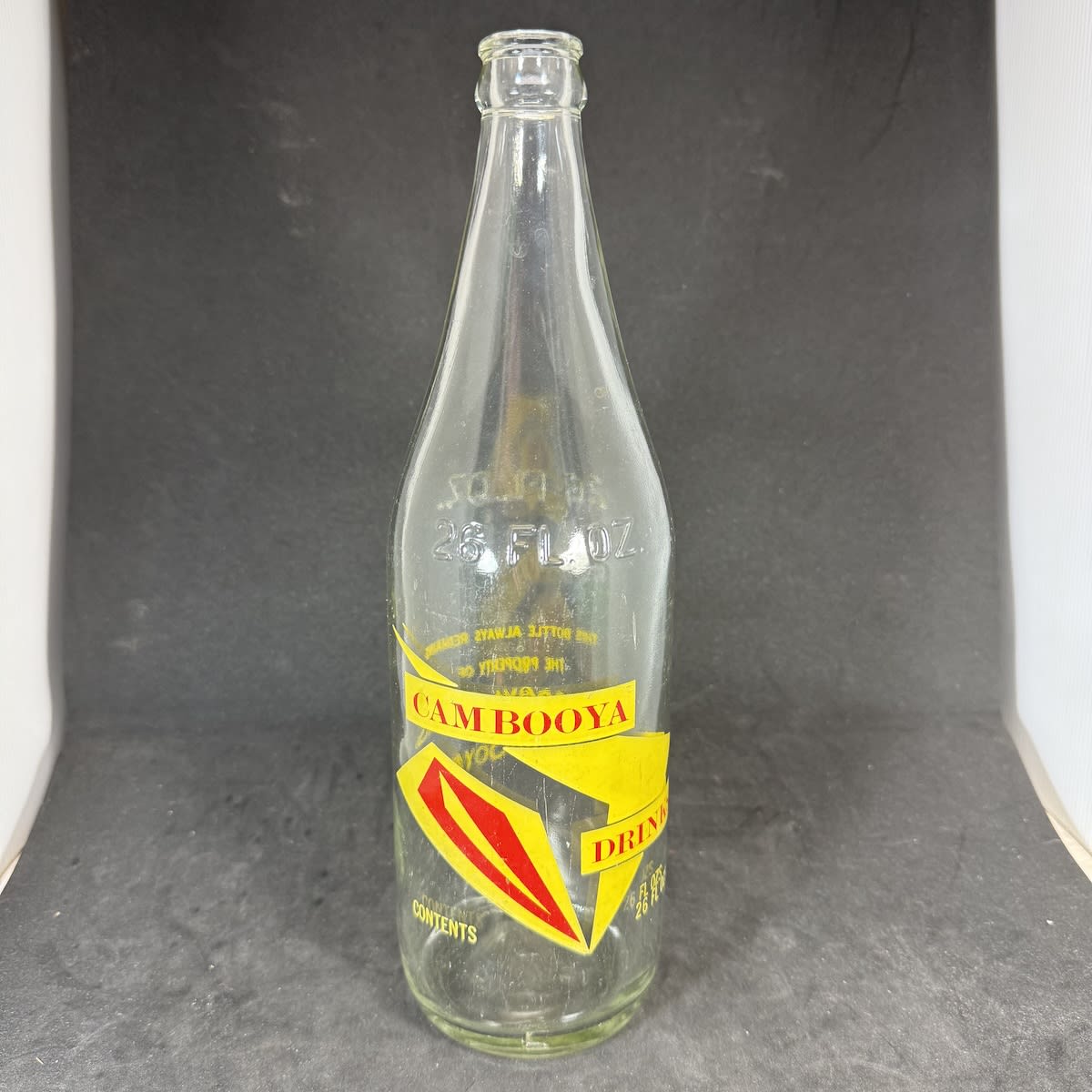 Ceramic Label Crown Seal. Cambooya Drinks. 26 oz. Yellow & Red Print. (Queensland)
