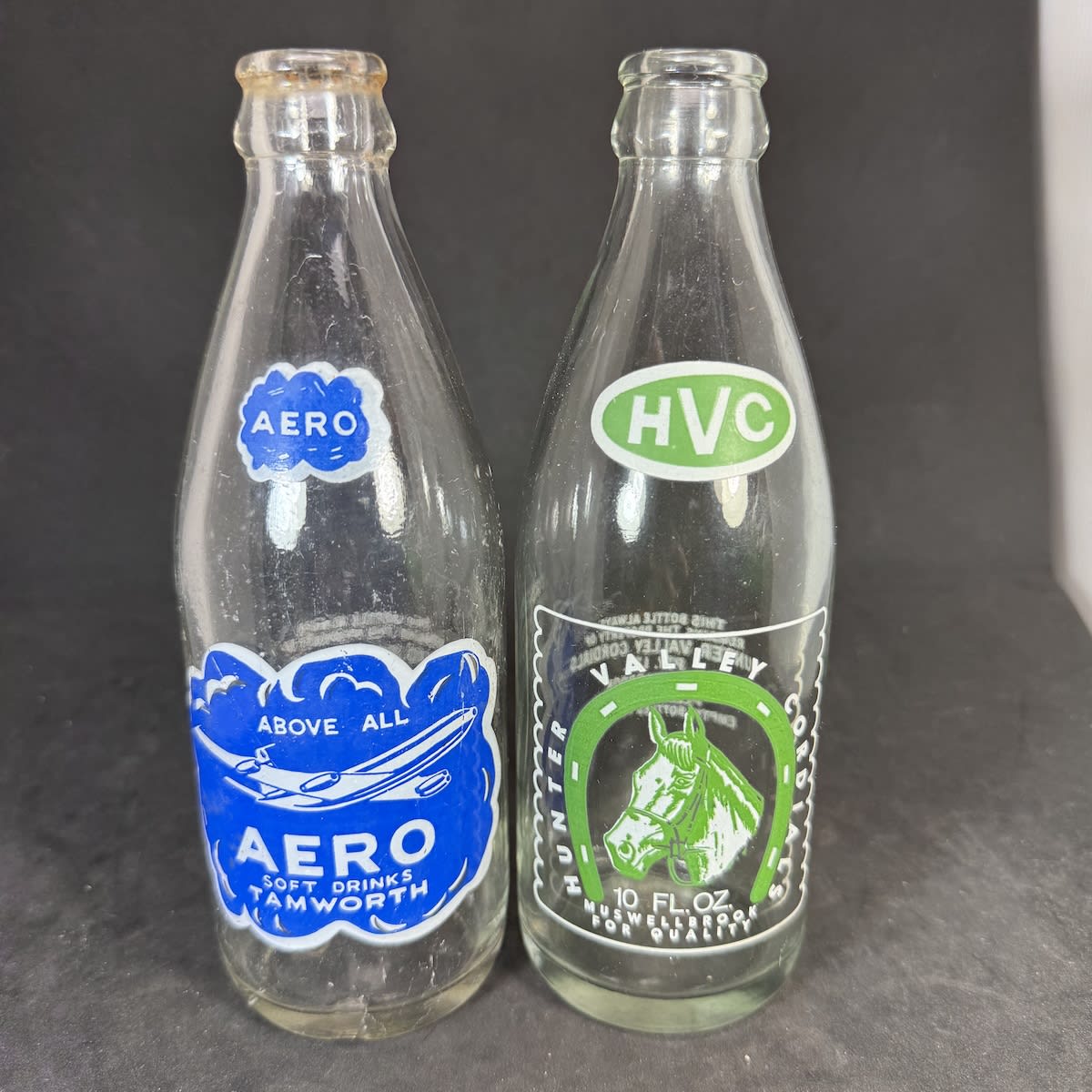 2 Ceramic Label Crown Seals: Aero Soft Drinks, Tamworth; Hunter Valley Cordials Pty Ltd, Muswellbrook. 10 oz. (New South Wales)