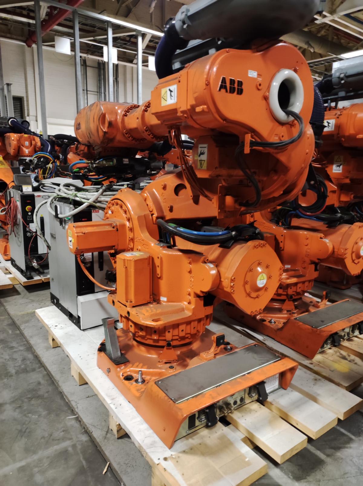 Industrial Robot ABB IRB 7600 | 2014