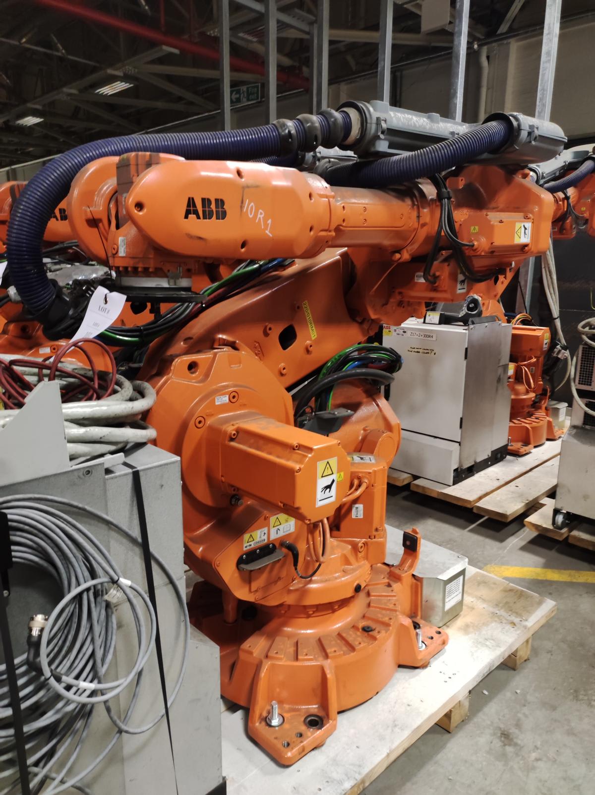 Industrial Robot ABB IRB 6640 | 2016