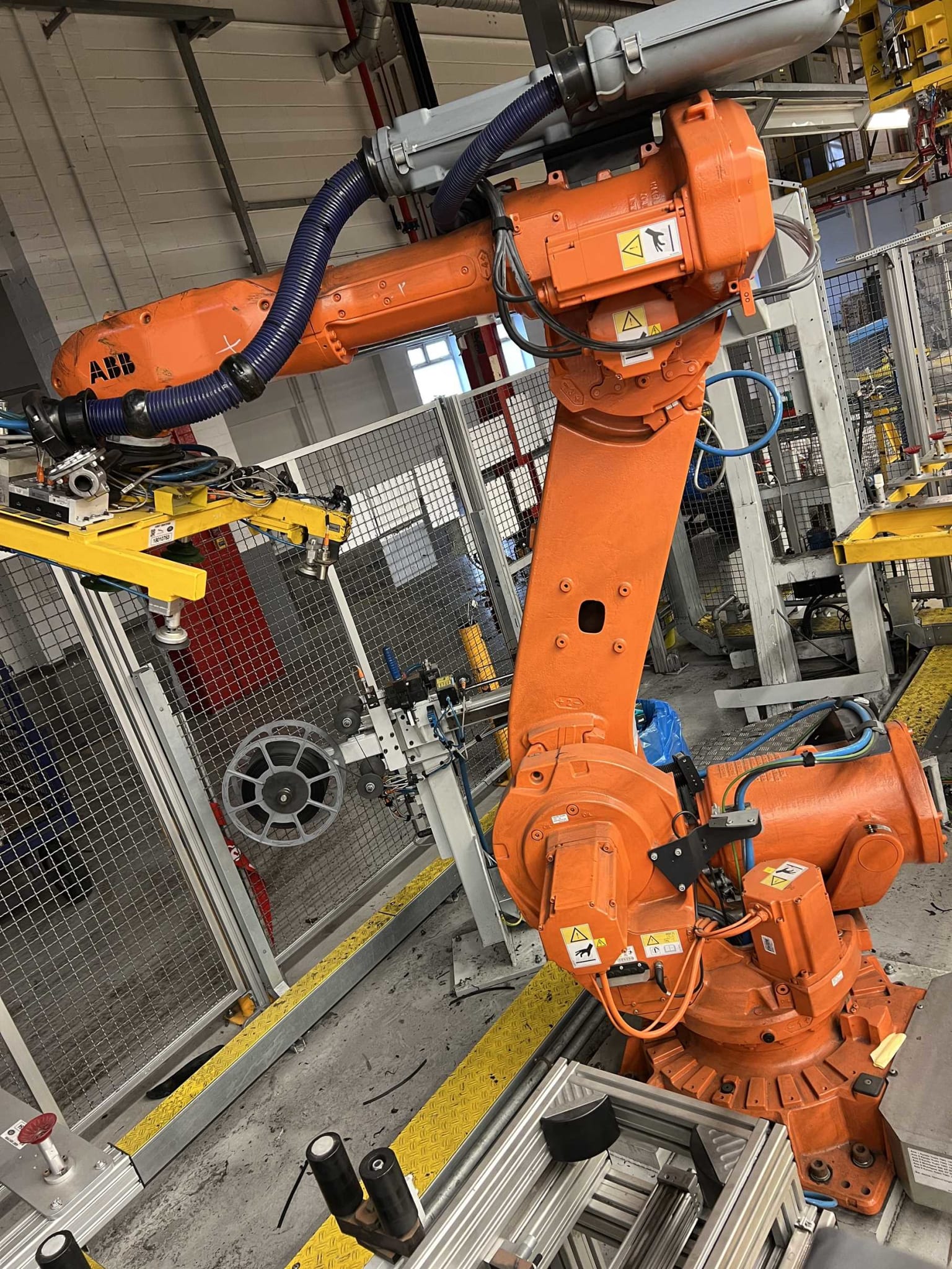 Industrial Robot ABB   IRB 6640 | 2014