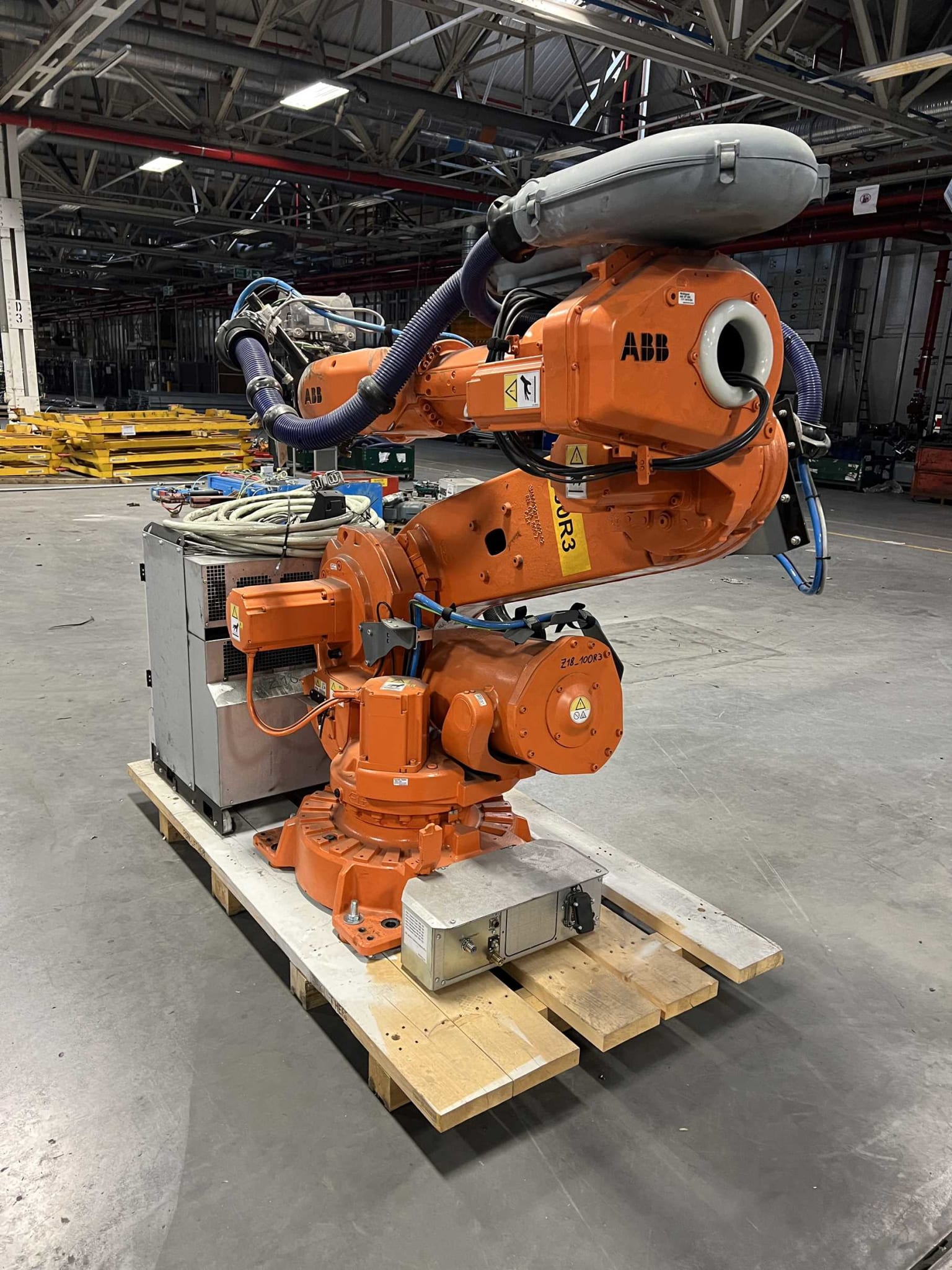 Industrial Robot ABB IRB 6640 | 2015