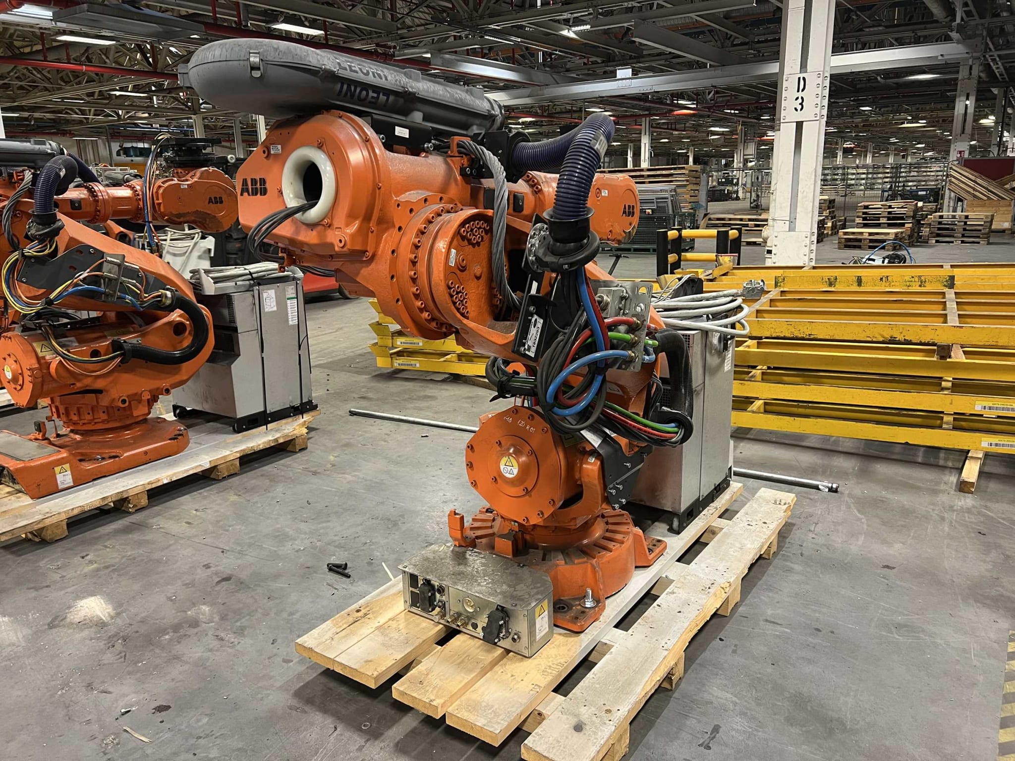 Industrial Robot ABB IRB 6640 | 2014