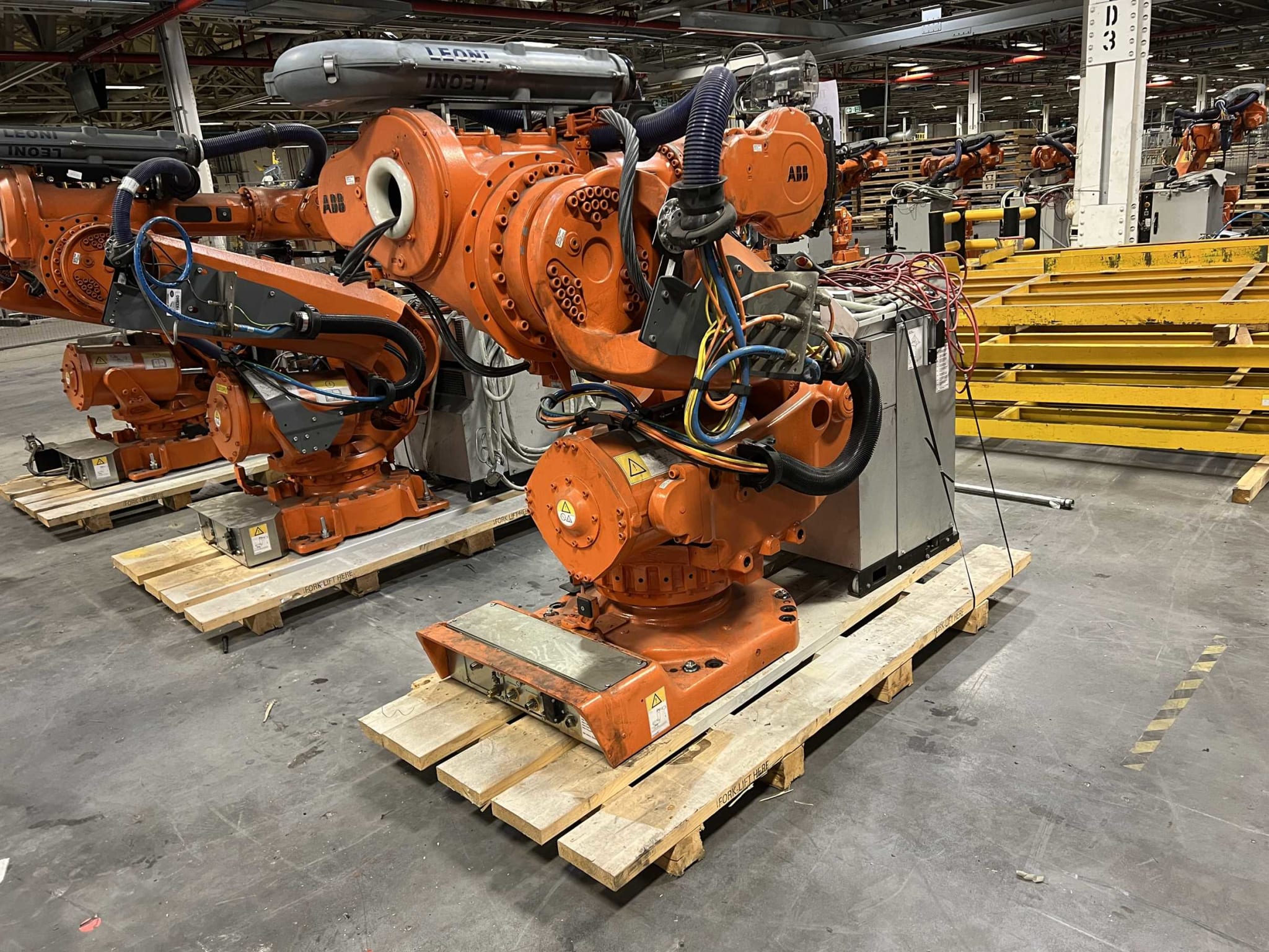 Industrial Robot ABB IRB 7600 | 2014