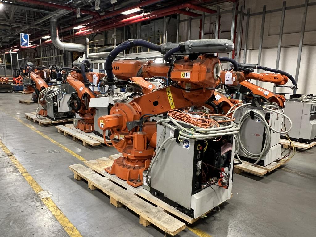 Industrial Robot ABB IRB 6640 | 2015