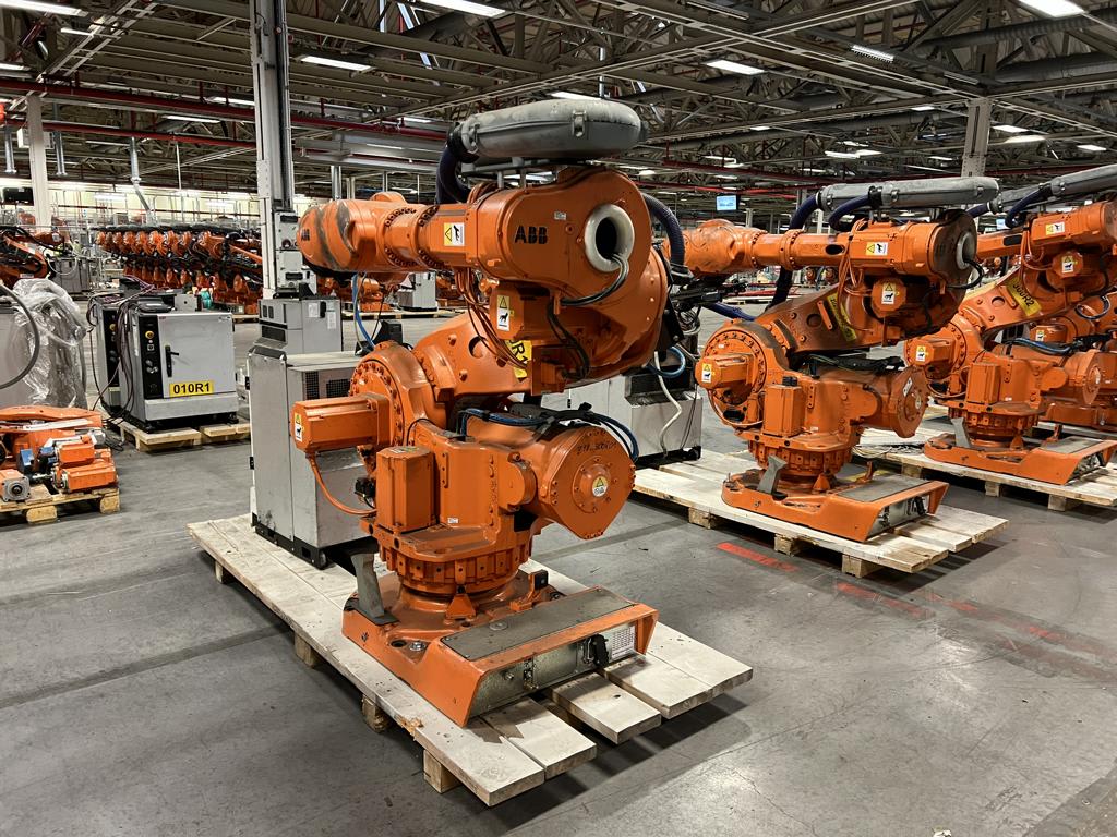Industrial Robot ABB IRB 7600 | 2014