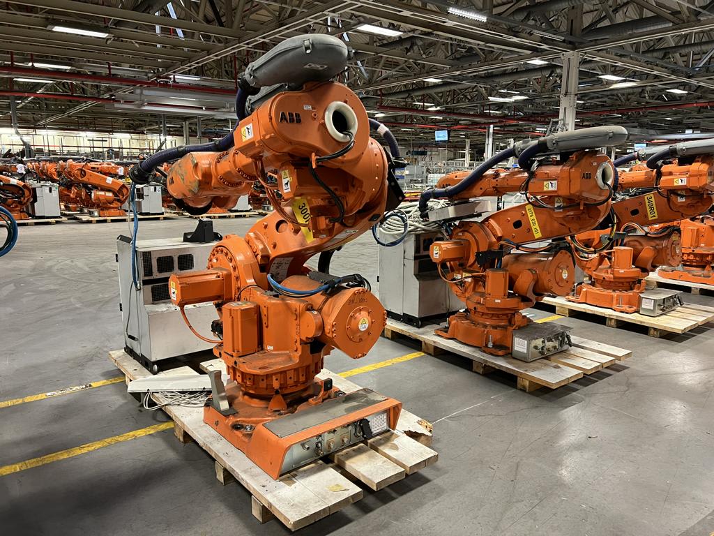 Industrial Robot ABB IRB 7600 | 2014