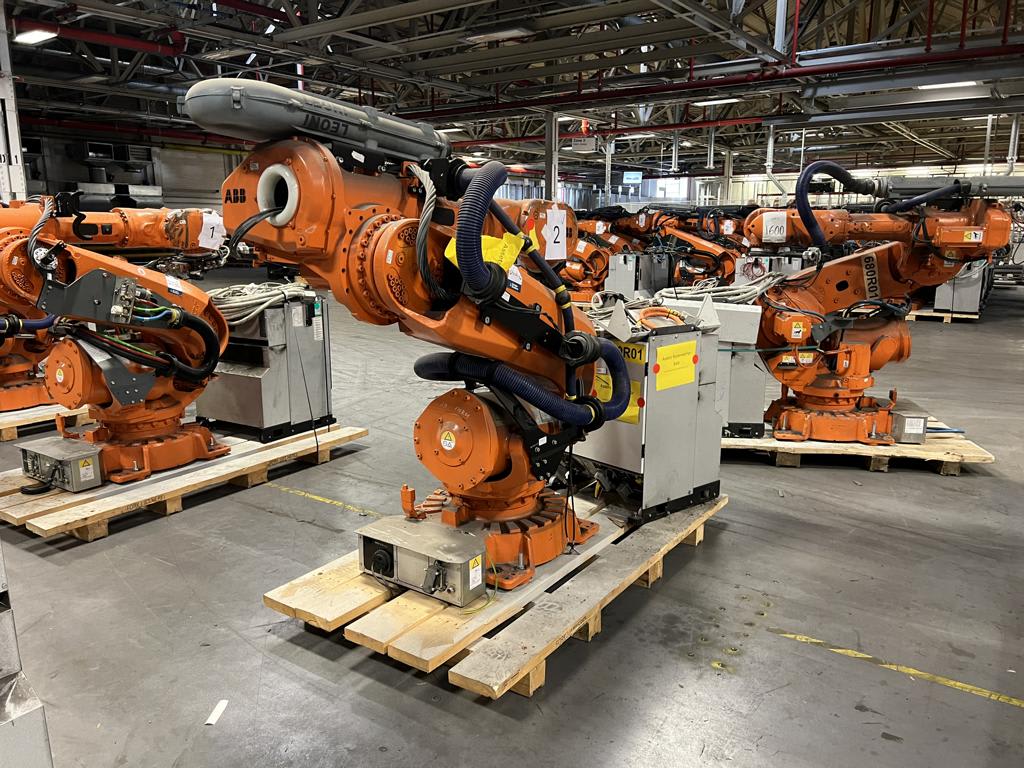 Industrial Robot ABB IRB 6640 | 2014