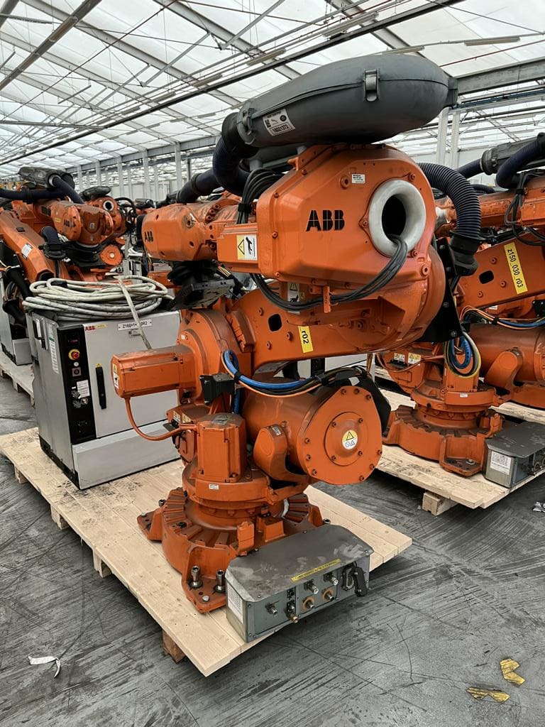 Industrial Robot ABB IRB 6640 | 2014