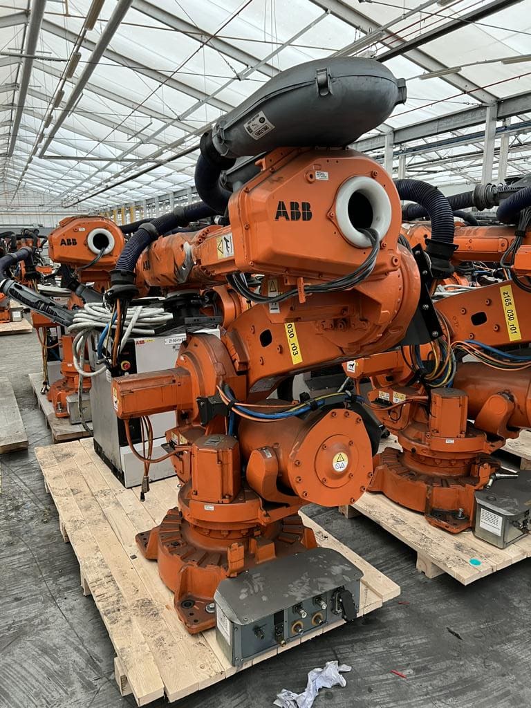 Industrial Robot ABB IRB 6640 | 2014