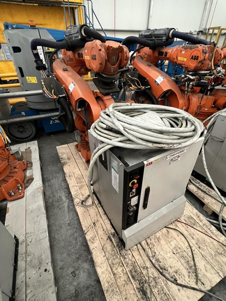 Industrial Robot ABB IRB 6640 | 2014