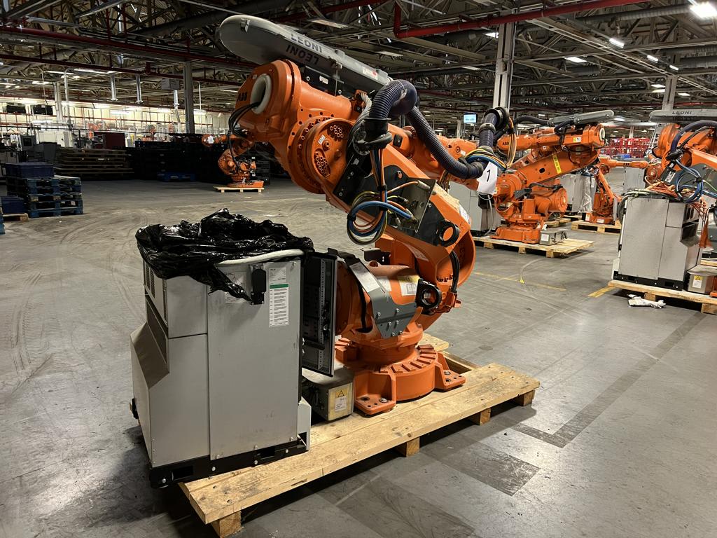 Industrial Robot ABB IRB 6640 | 2014