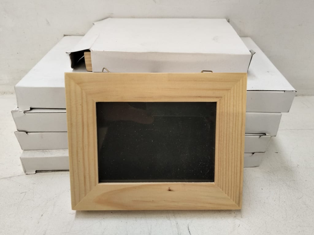 10 SMALL DISPLAY FRAMES — NZ auction result