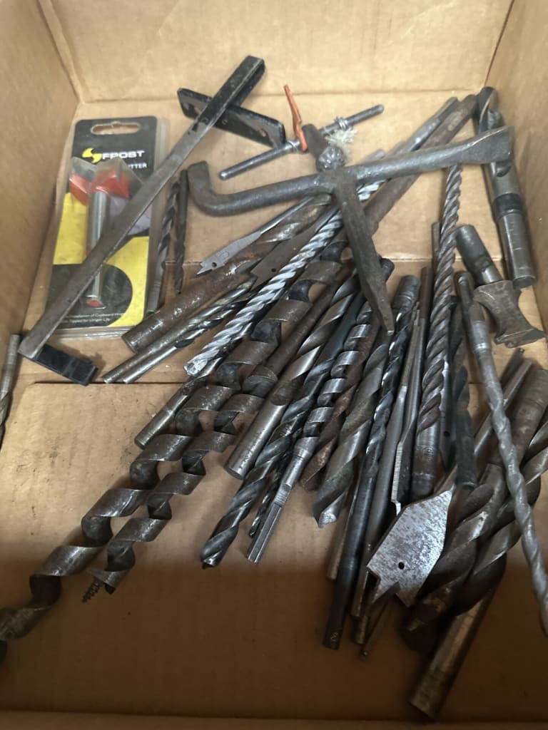 TRAY OF ASSORTED DRILL BITS — NZ auction result