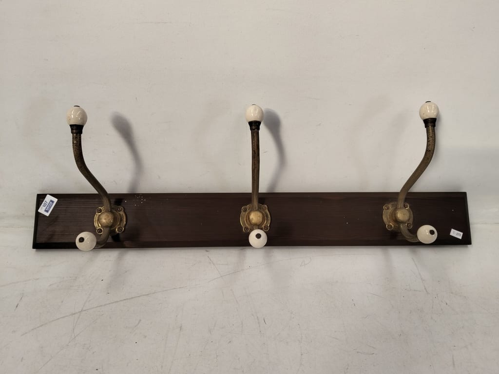 3 HOOK COAT RACK — NZ auction result