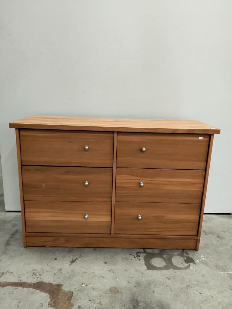 6 DRAWER RIMU LOWBOY — NZ auction result