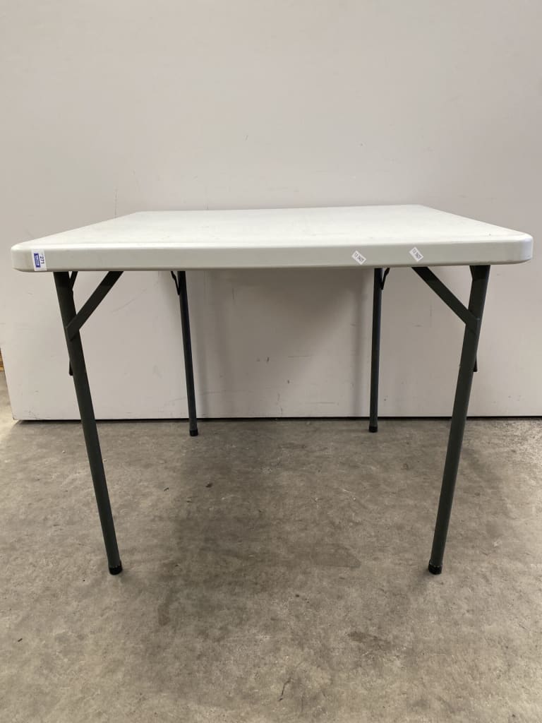 TRESTLE TABLE — NZ auction result