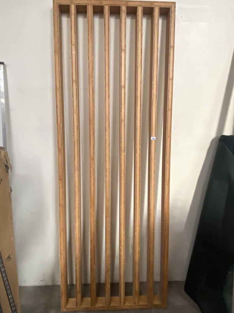 WOODEN SLAT ROOM DIVIDER — NZ auction result