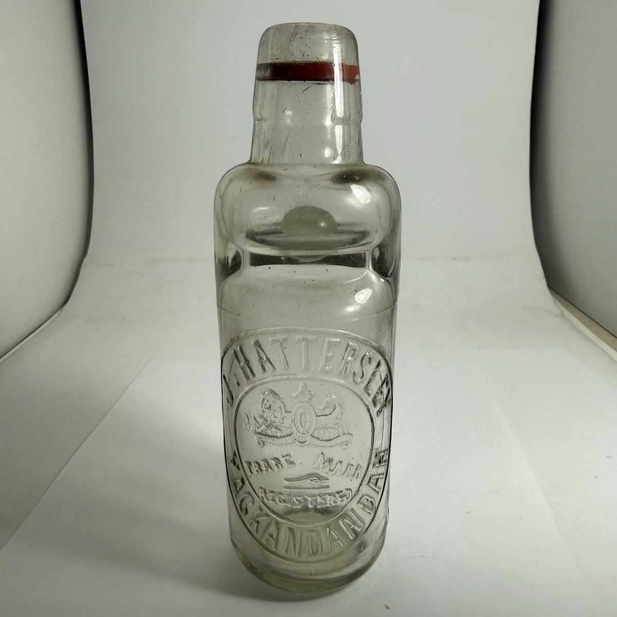 Codd. J. Hattersley, Yackandandah. Glove. Coat of Arms. All Way Pour. Clear. 6 oz. (Victoria)