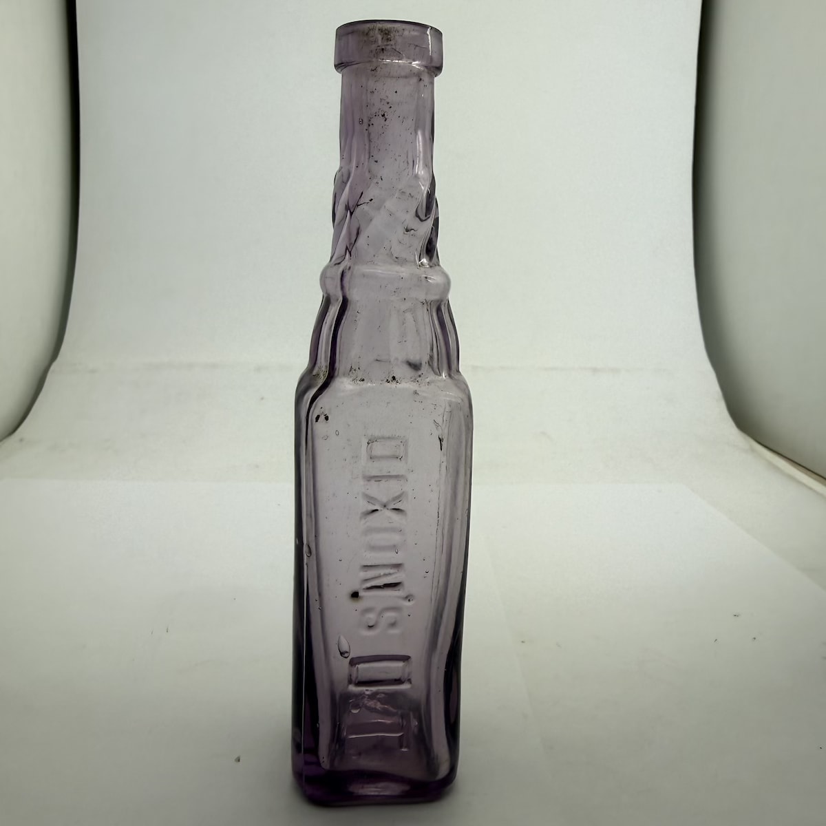 Sample Cordial. Dixon's O. T. Sun Coloured Amethyst. 2 oz. (Victoria)