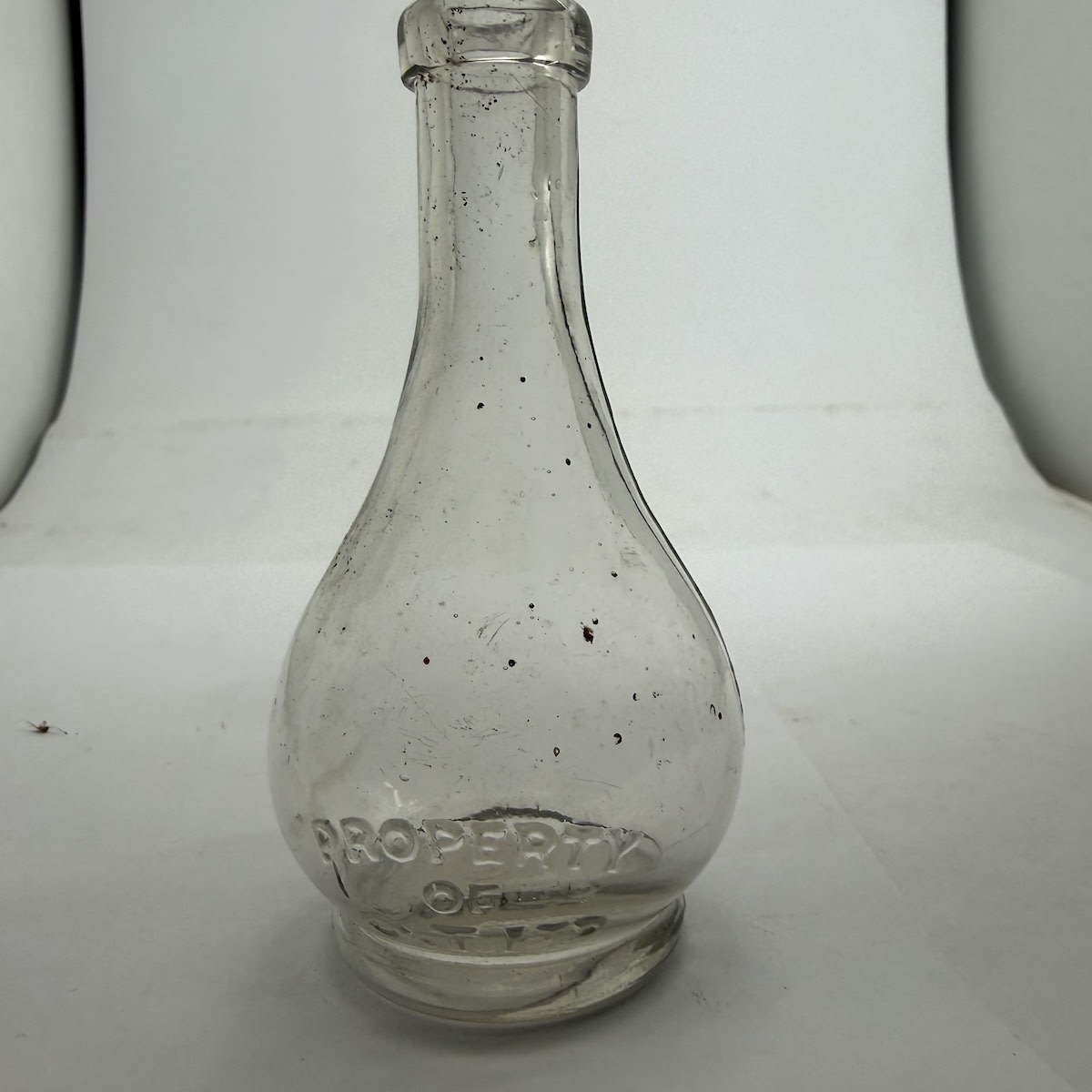 Sample Cordial. O. T. Ltd. Bulbous, creme de menthe type shape. Clear. 2 oz. (Victoria)
