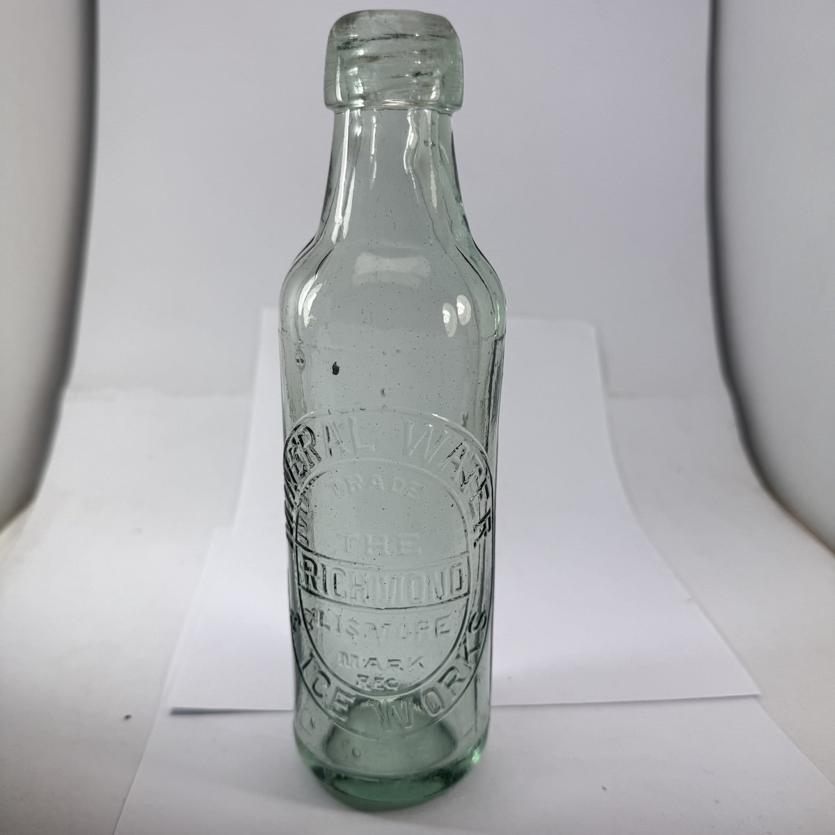Internal Thread. The Richmond Mineral Water & Ice Works, Lismore. Aqua. 10 oz. (New South Wales)