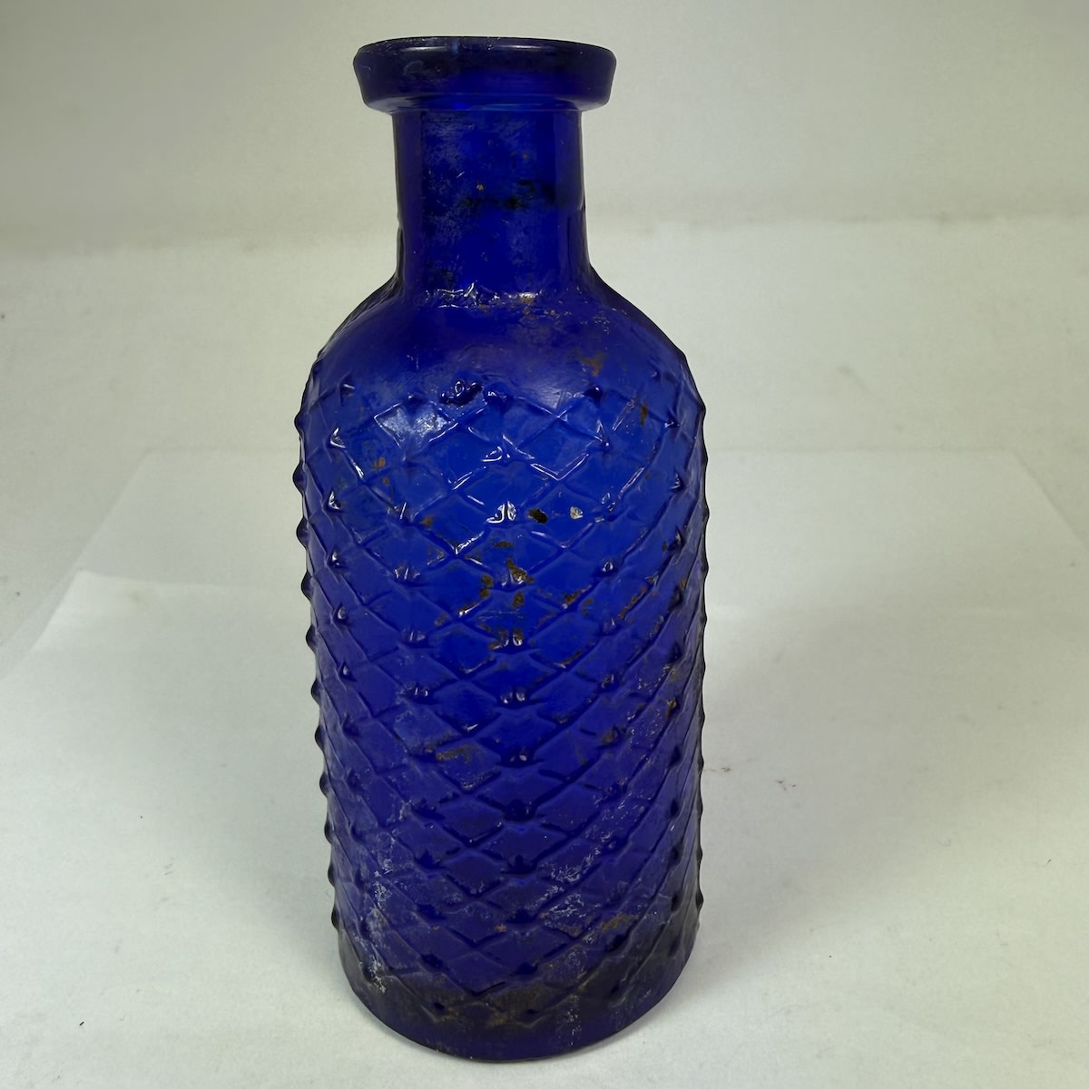 Poison. Whitall Tatum Co. Round with Diamond Points and label space. W. T. Co base mark. 96 mm.