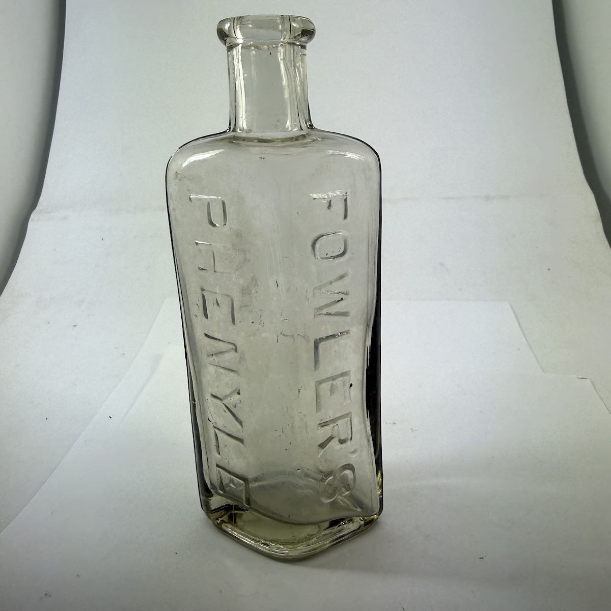 Poison. Fowler's Phenyle. Clear-Straw. 6 oz. 161 mm. (South Australia)